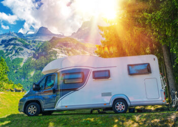 Mit dem Wohnmobil durch die Schweiz – die besten Routen und hilfreiche Tipps