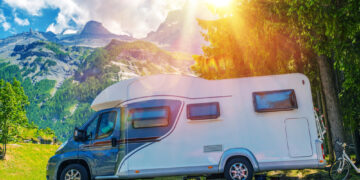 Mit dem Wohnmobil durch die Schweiz – die besten Routen und hilfreiche Tipps